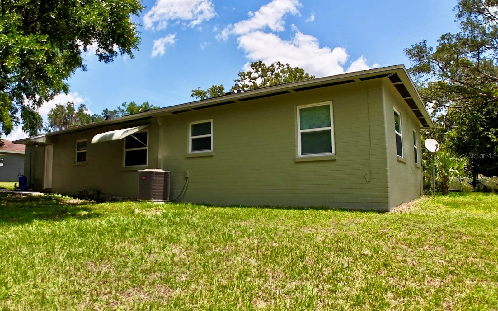 Image 11 of 12 For 2810 Lake Weir Avenue