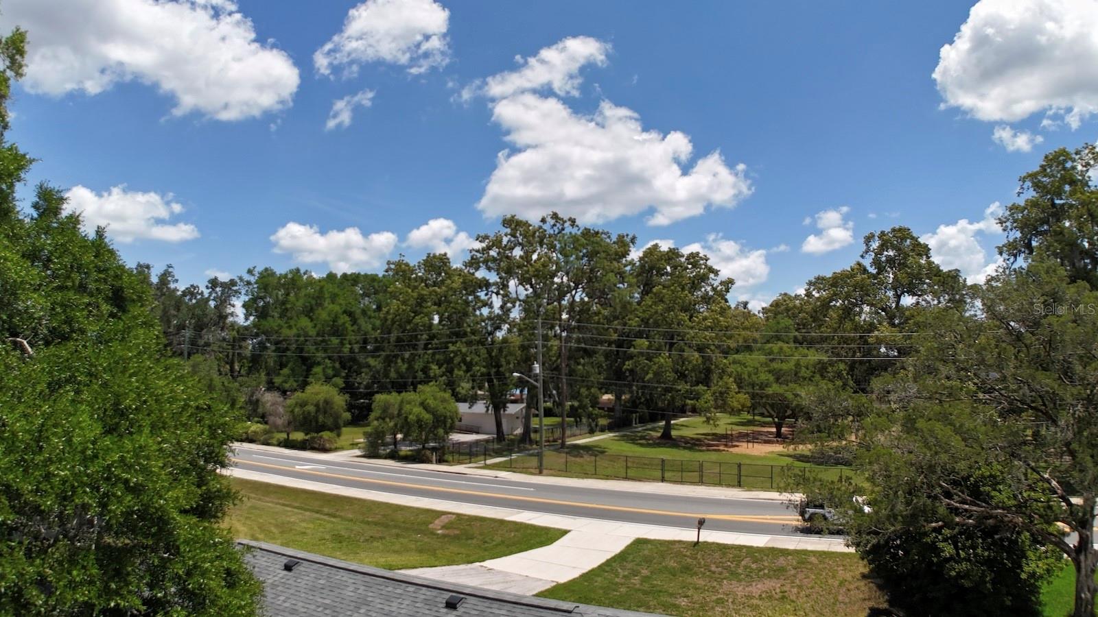 Image 2 of 12 For 2810 Lake Weir Avenue