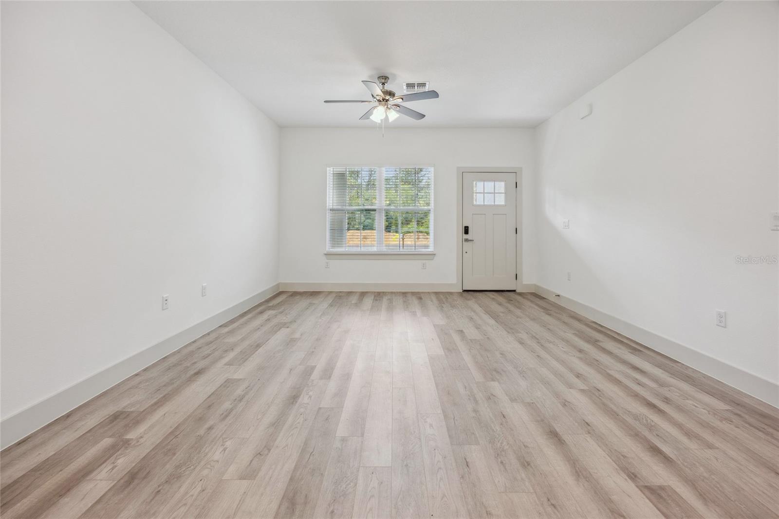 Image 4 of 38 For 7814 Sarazen Drive