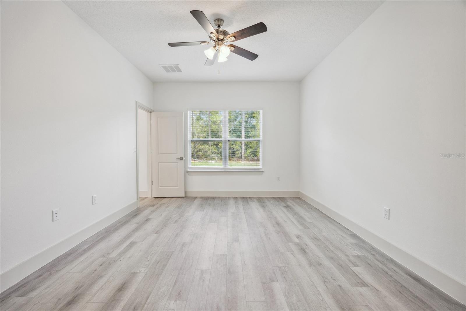 Image 5 of 38 For 7814 Sarazen Drive