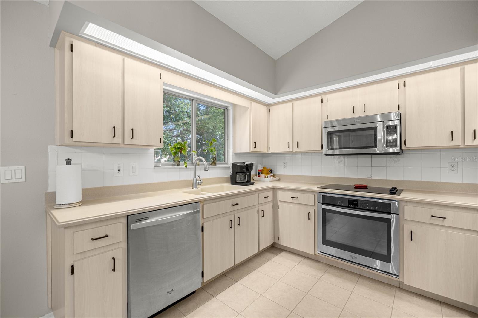 Image 8 of 31 For 11326 175th Place