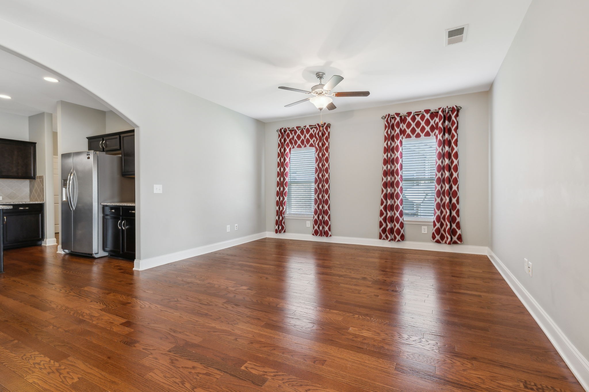 Image 18 of 33 For 6877 Minchew Circle