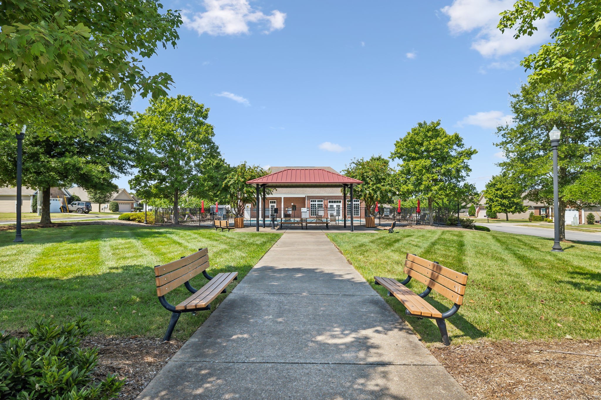 Image 5 of 33 For 6877 Minchew Circle