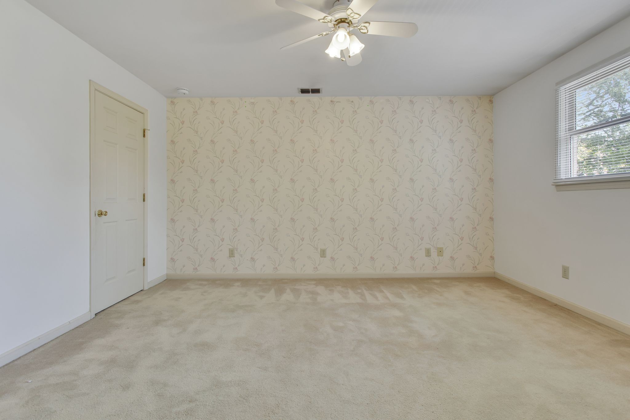 Image 19 of 23 For 5082 91str Place