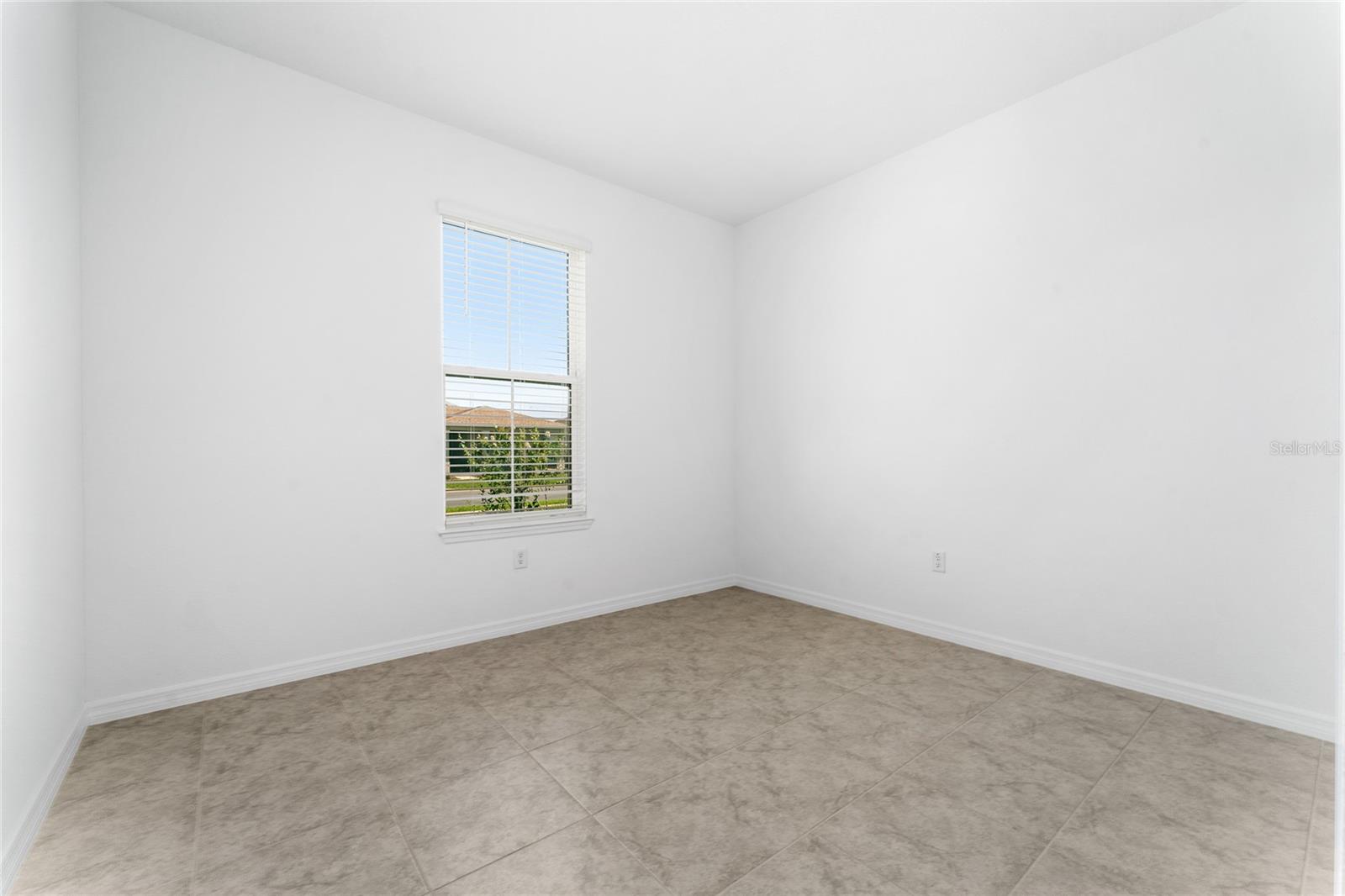 Image 17 of 37 For 7552 56th Place