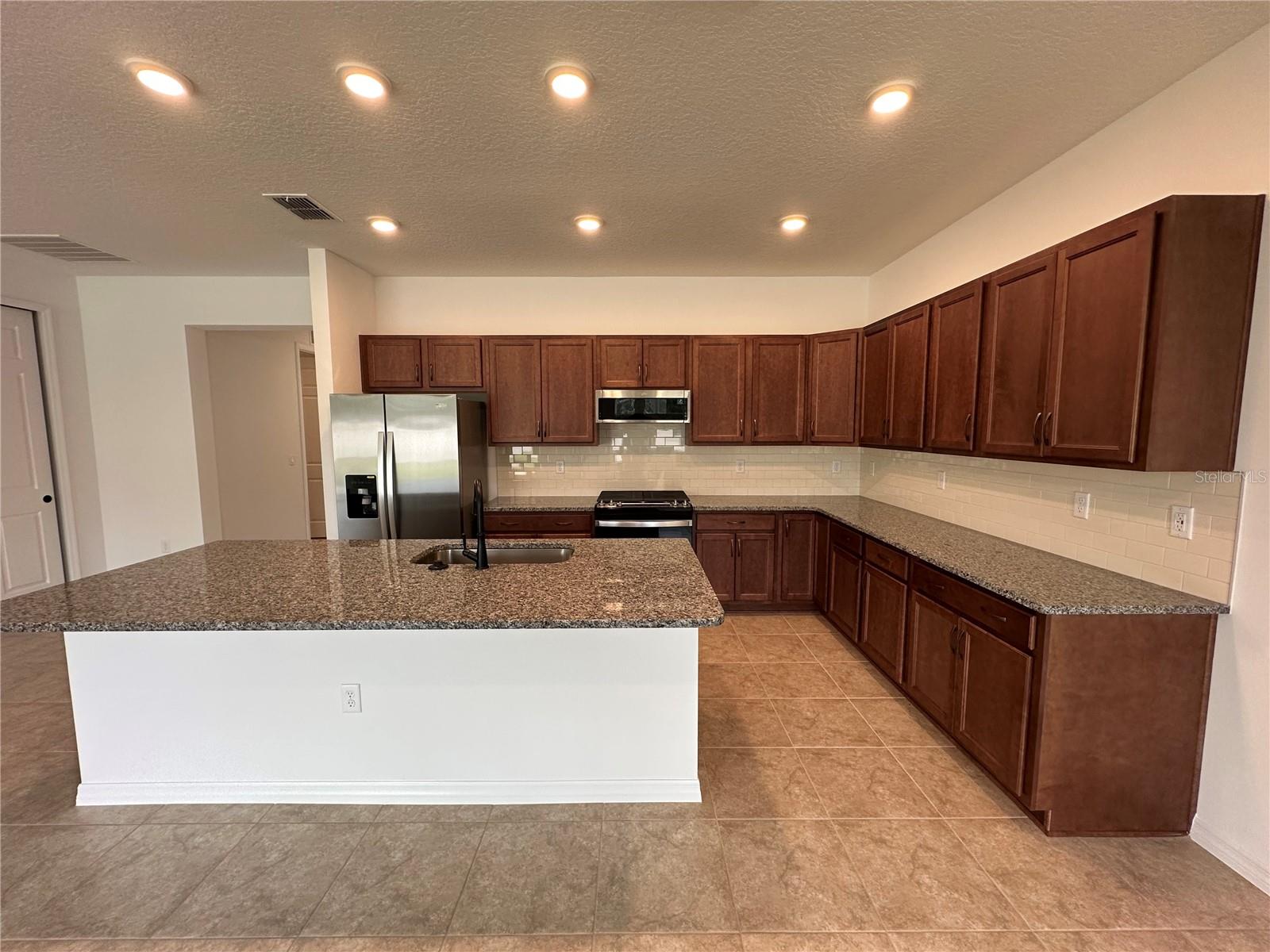 Image 7 of 23 For 5854 78th Avenue Road