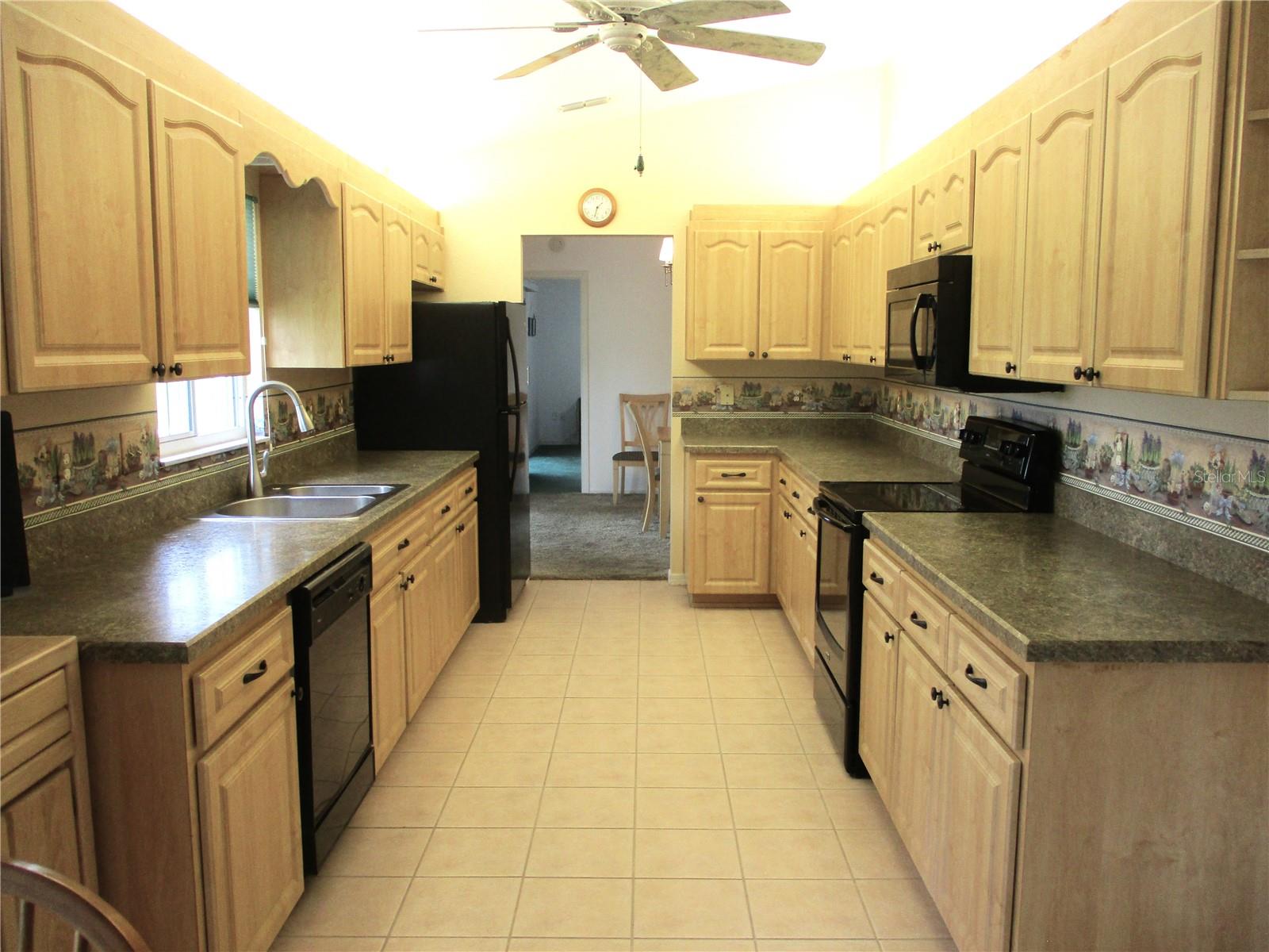 Image 7 of 76 For 14695 112th Circle