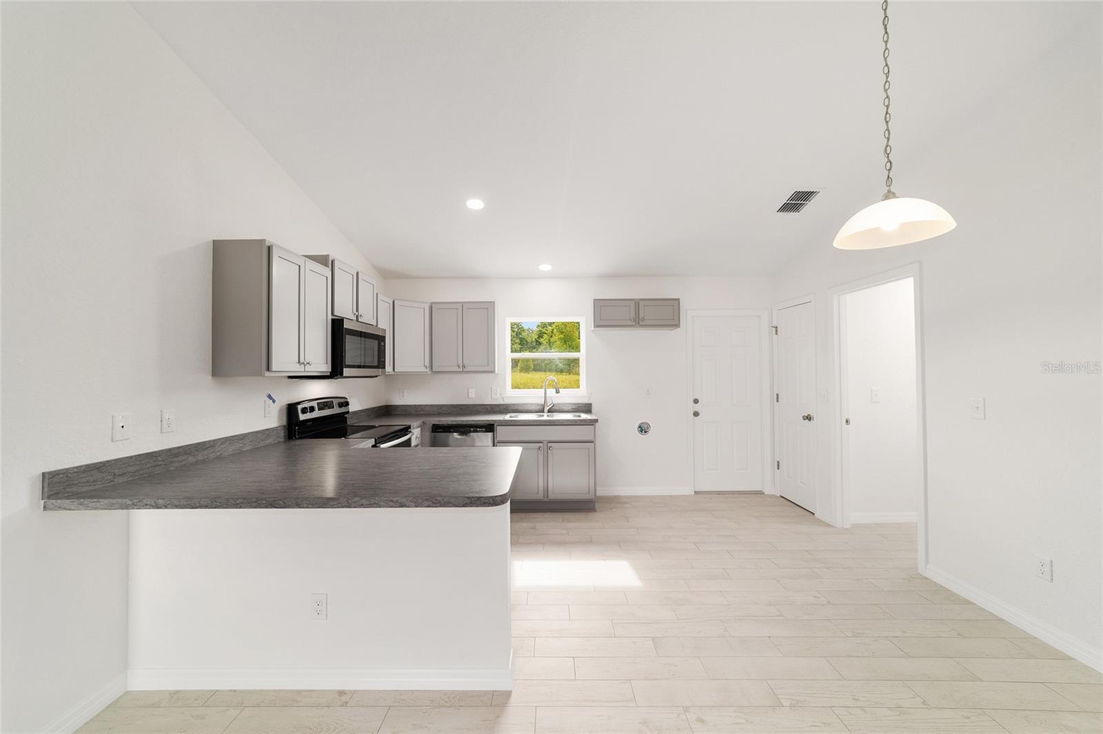 Image 14 of 38 For 14690 24th. Place