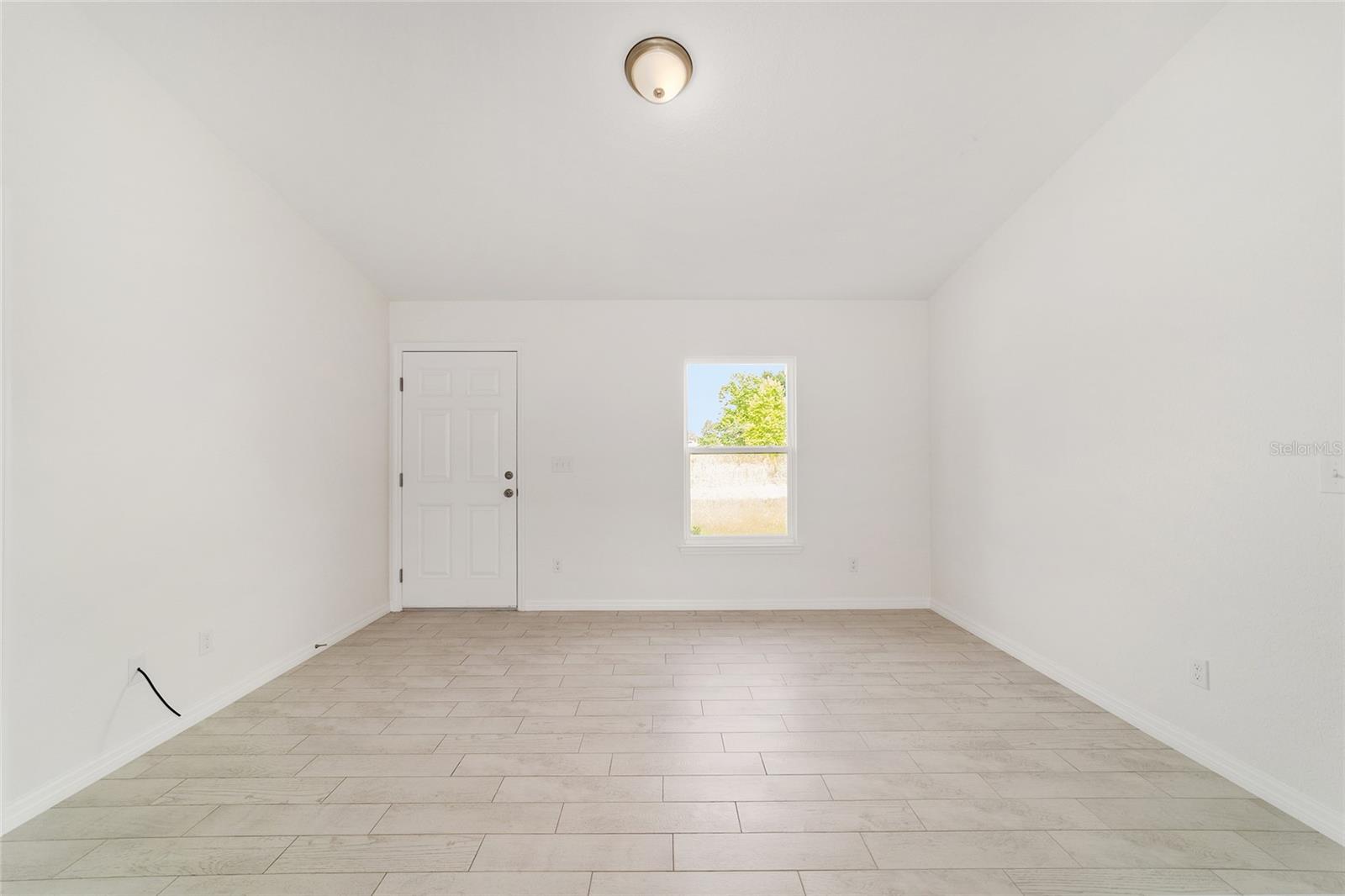 Image 11 of 38 For 14885 23rd Place