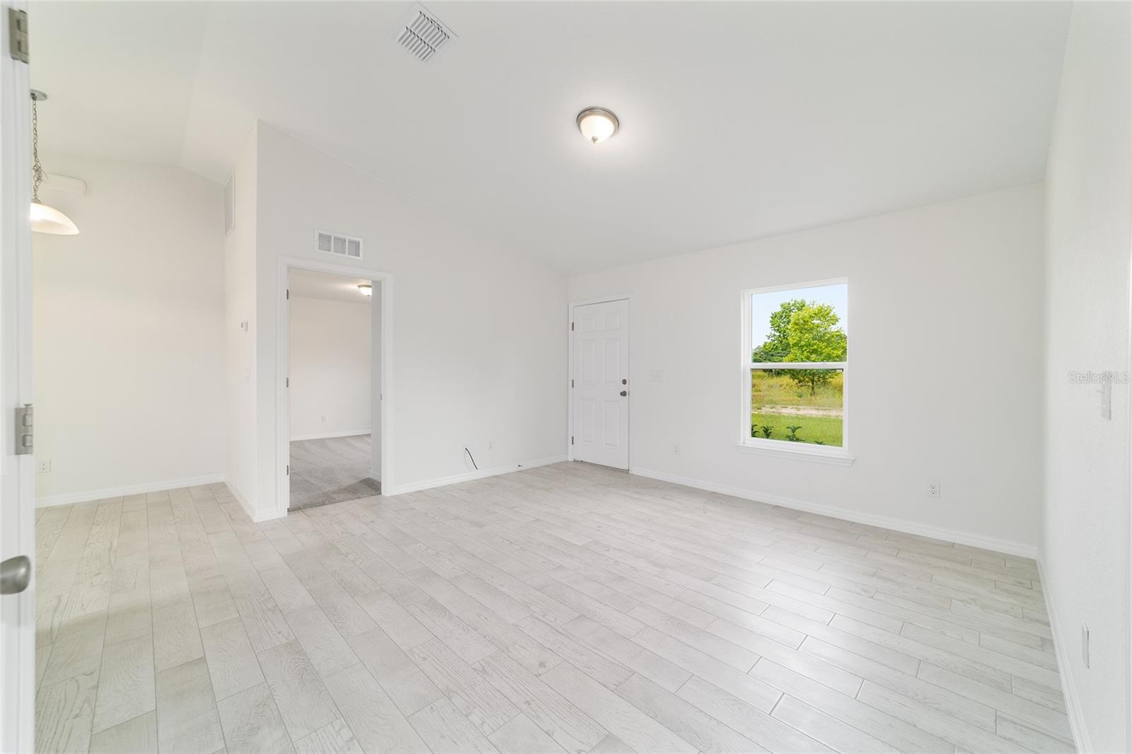 Image 13 of 41 For 14893 23rd Place