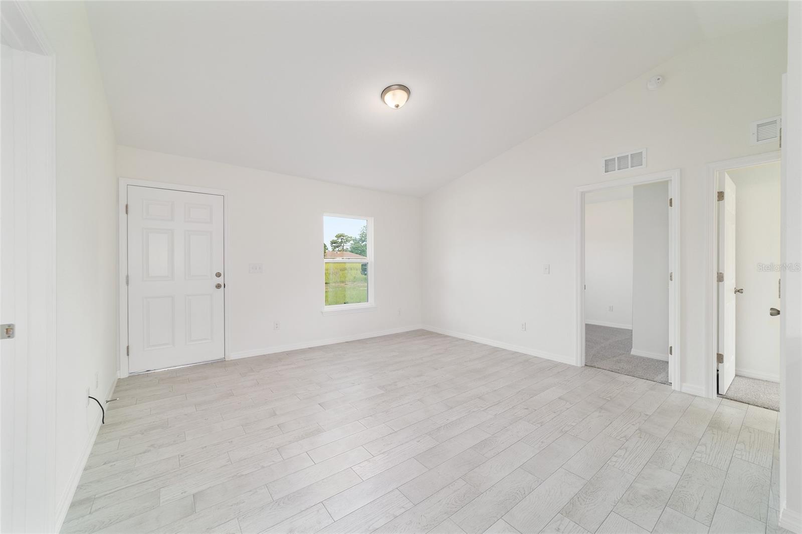 Image 15 of 41 For 14893 23rd Place