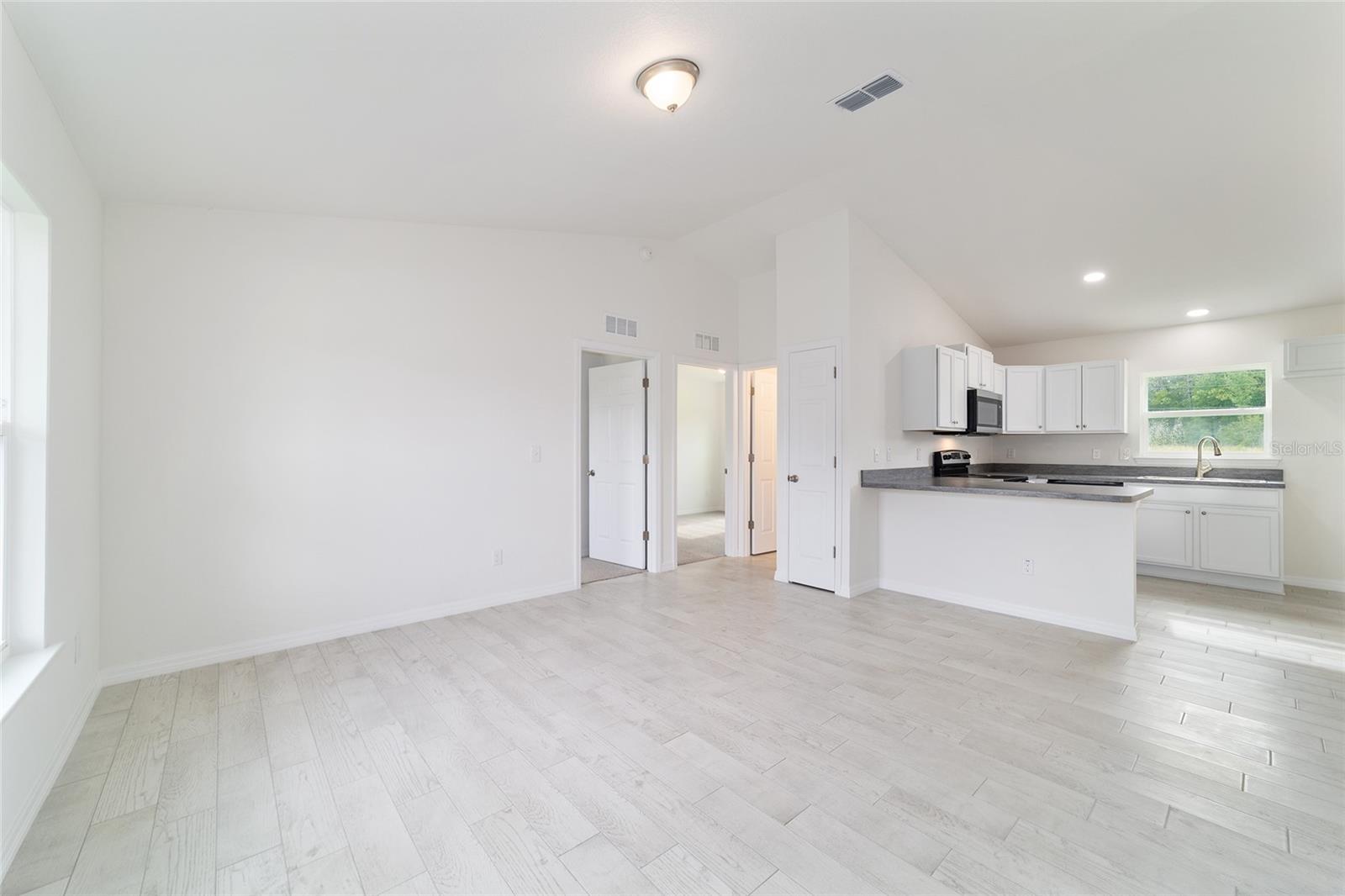 Image 8 of 41 For 14893 23rd Place