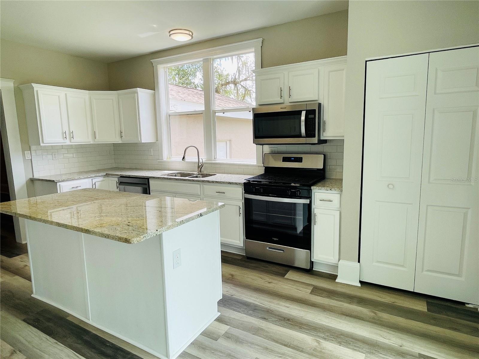 Image 14 of 36 For 4609 7th Street