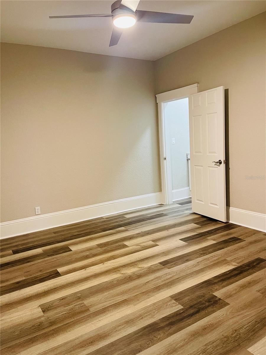 Image 20 of 36 For 4609 7th Street