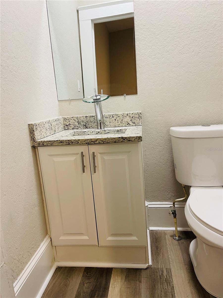 Image 21 of 36 For 4609 7th Street