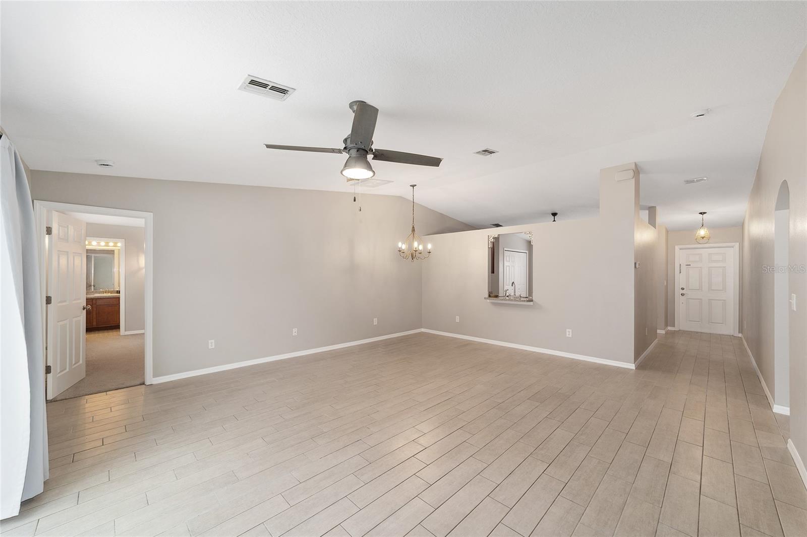 Image 18 of 32 For 16605 31 Circle