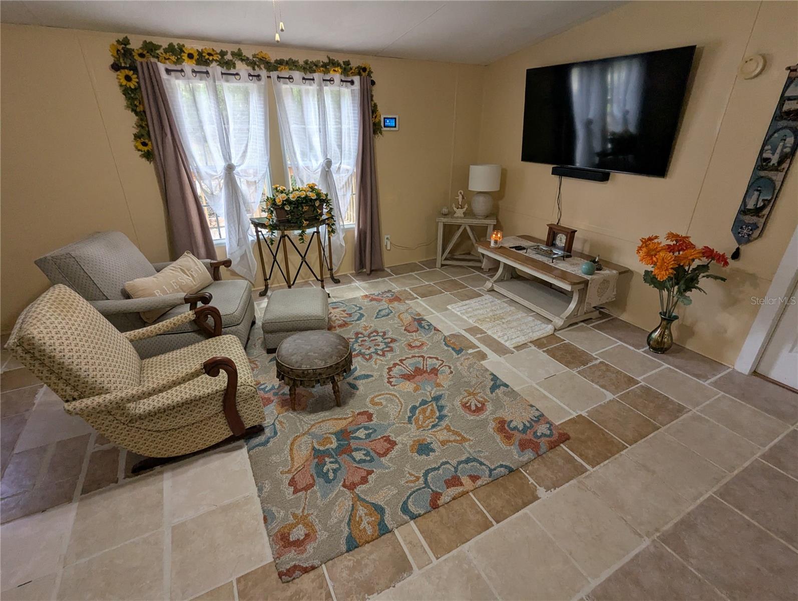 Image 18 of 49 For 320 76th Avenue