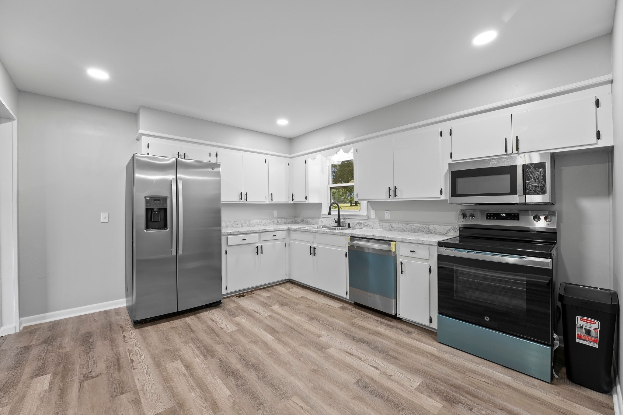 Image 11 of 50 For 23608 124 Place Road