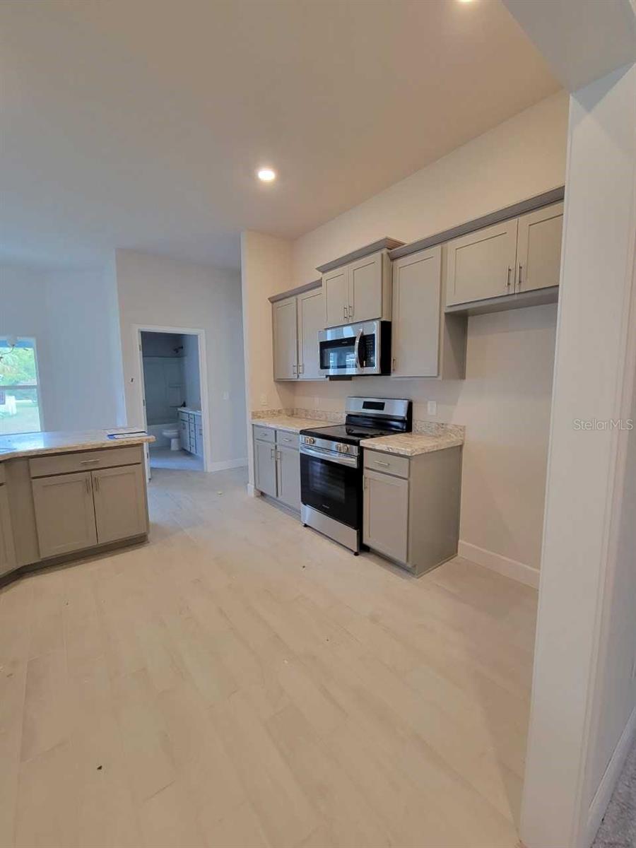 Image 8 of 19 For 15055 25th Circle