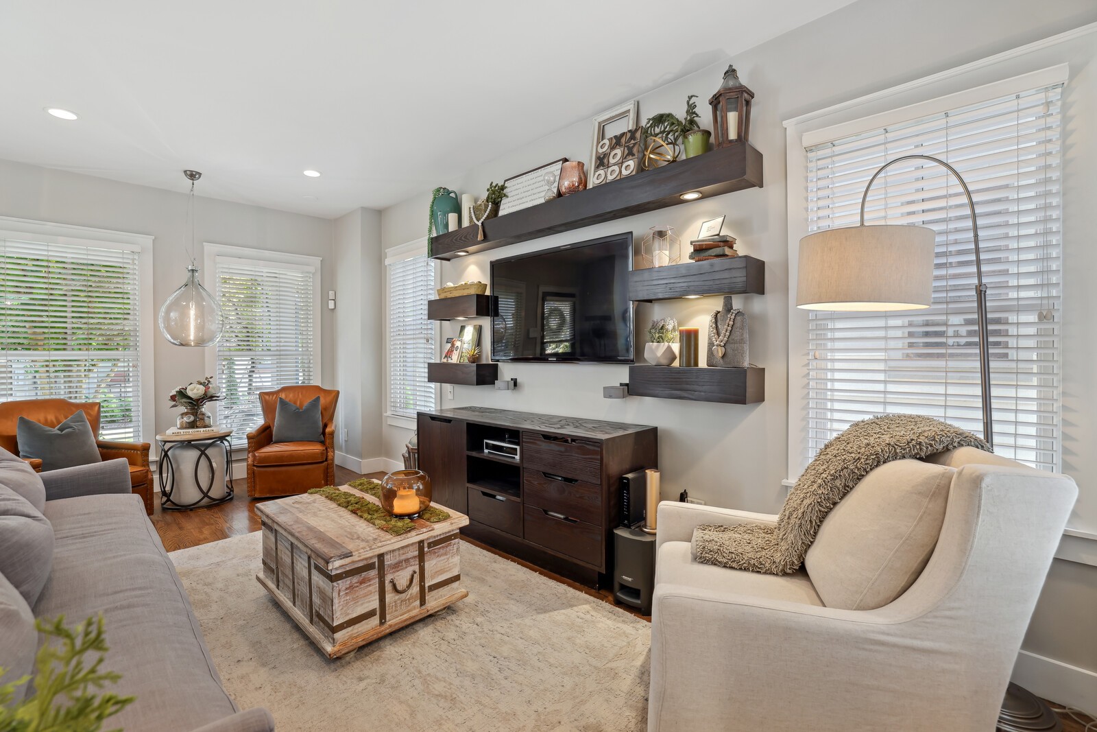 Image 6 of 37 For 8625 94th Lane A
