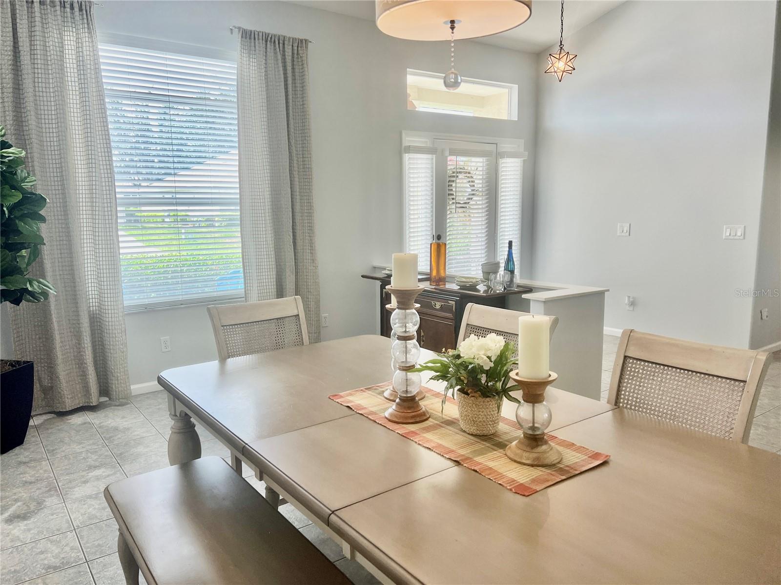 Image 10 of 94 For 2515 53 Avenue