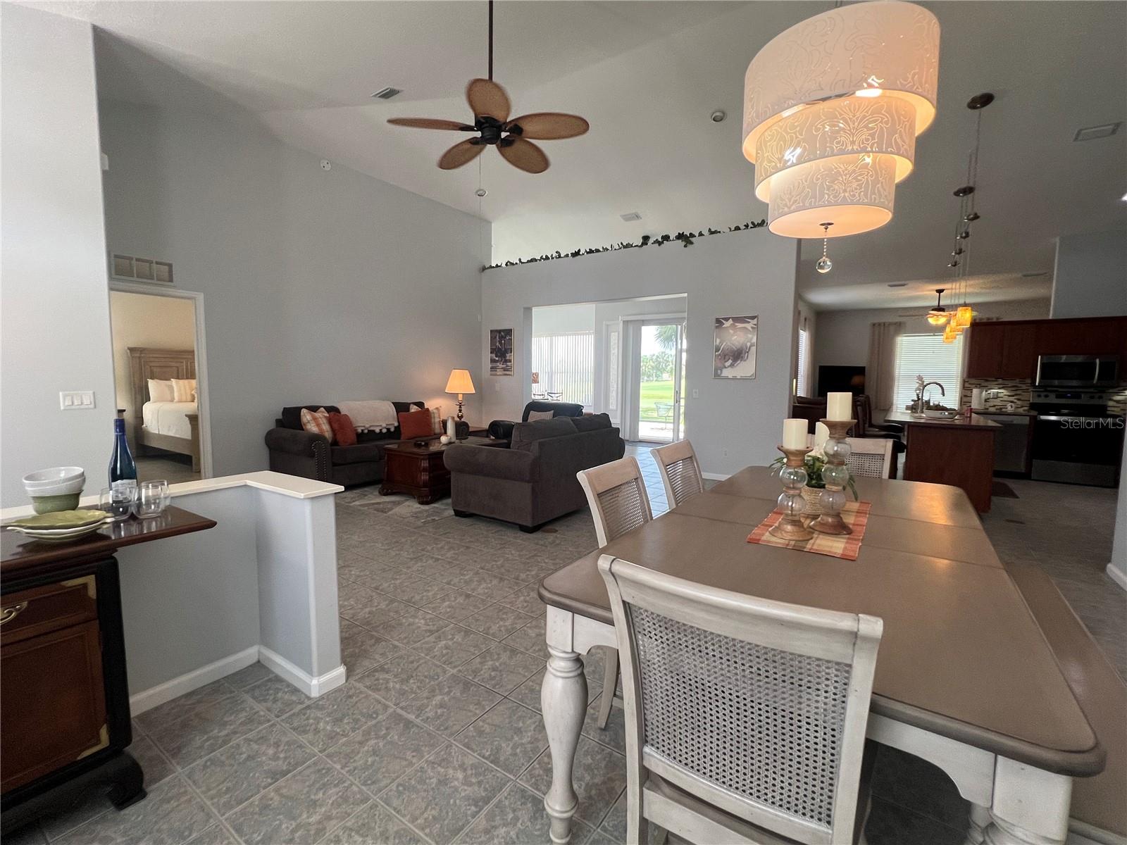 Image 12 of 94 For 2515 53 Avenue