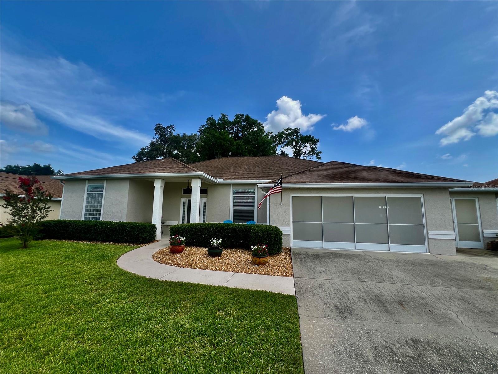 Image 2 of 94 For 2515 53 Avenue