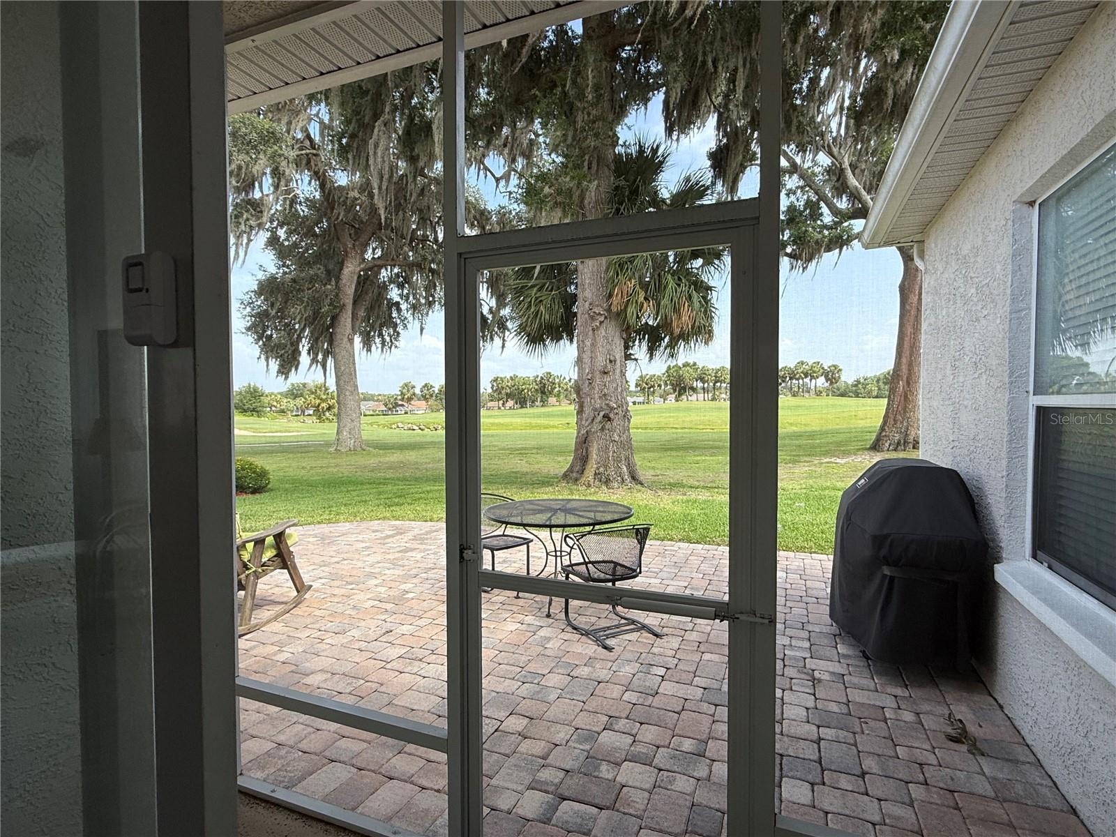 Image 33 of 94 For 2515 53 Avenue