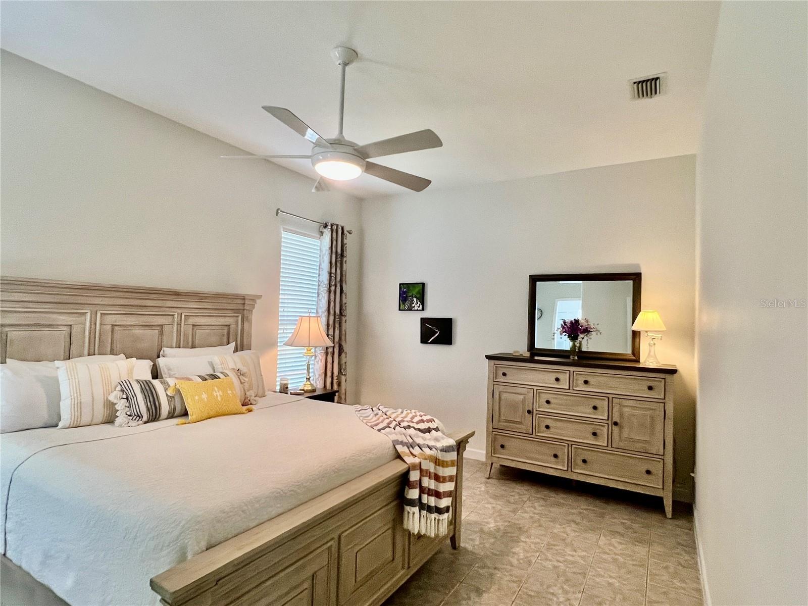 Image 36 of 94 For 2515 53 Avenue