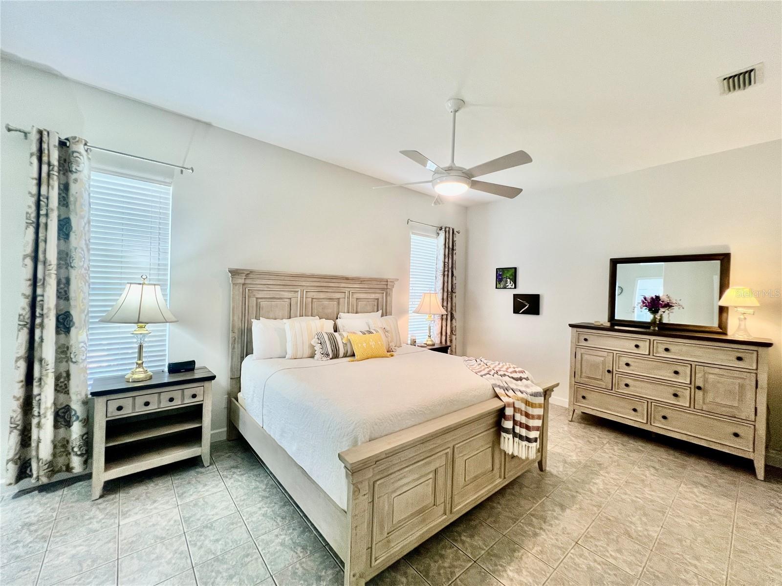 Image 37 of 94 For 2515 53 Avenue