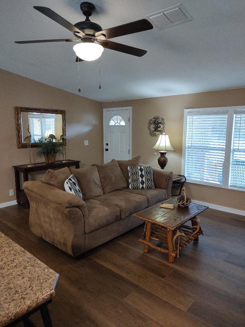 Image 21 of 31 For 13255 165th Street