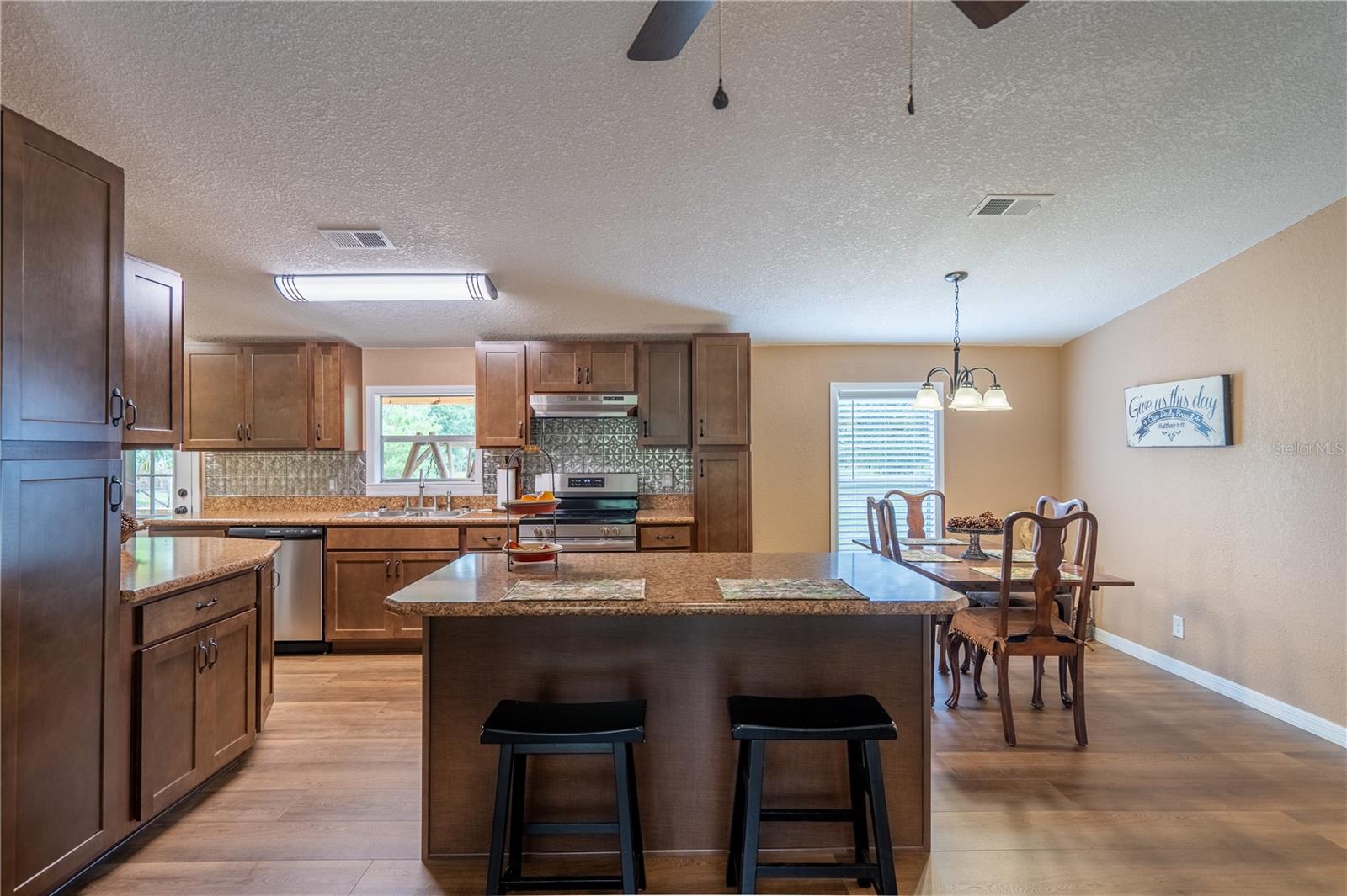 Image 24 of 31 For 13255 165th Street