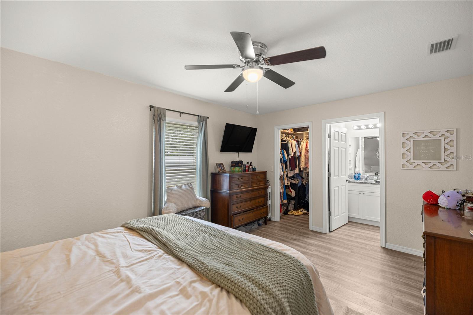 Image 13 of 27 For 5063 168th Terrace