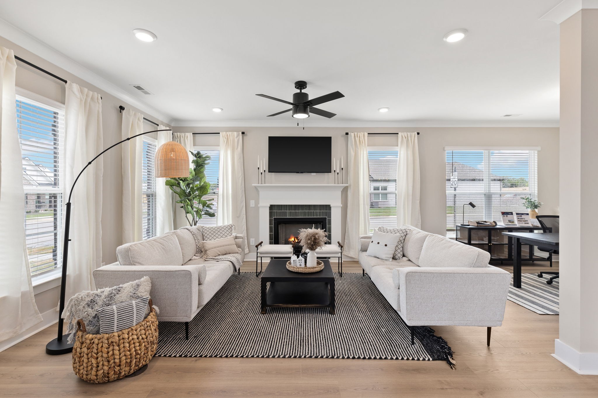 Image 3 of 21 For 13977 81st Street