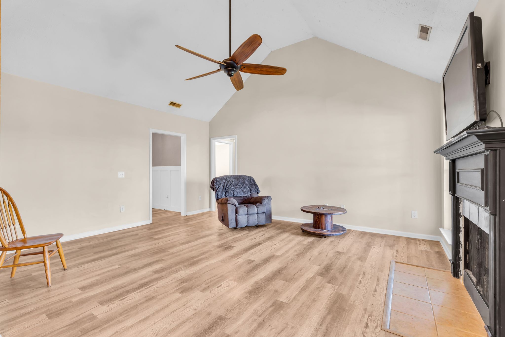 Image 5 of 36 For 9952 58th Avenue