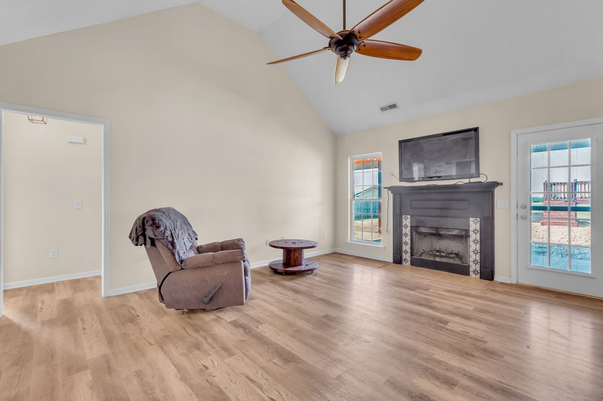 Image 7 of 36 For 9952 58th Avenue