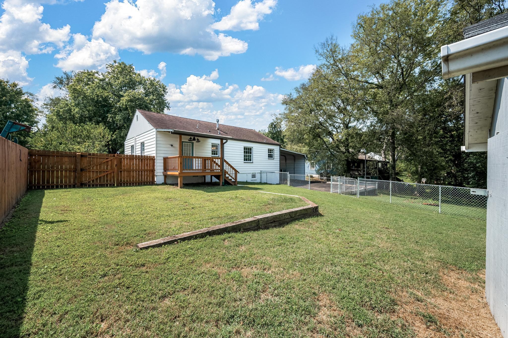 Image 13 of 18 For 4690 Tomahawk Drive