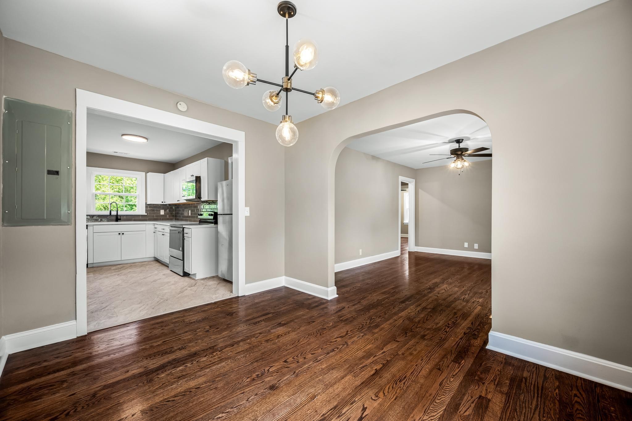 Image 3 of 18 For 4690 Tomahawk Drive