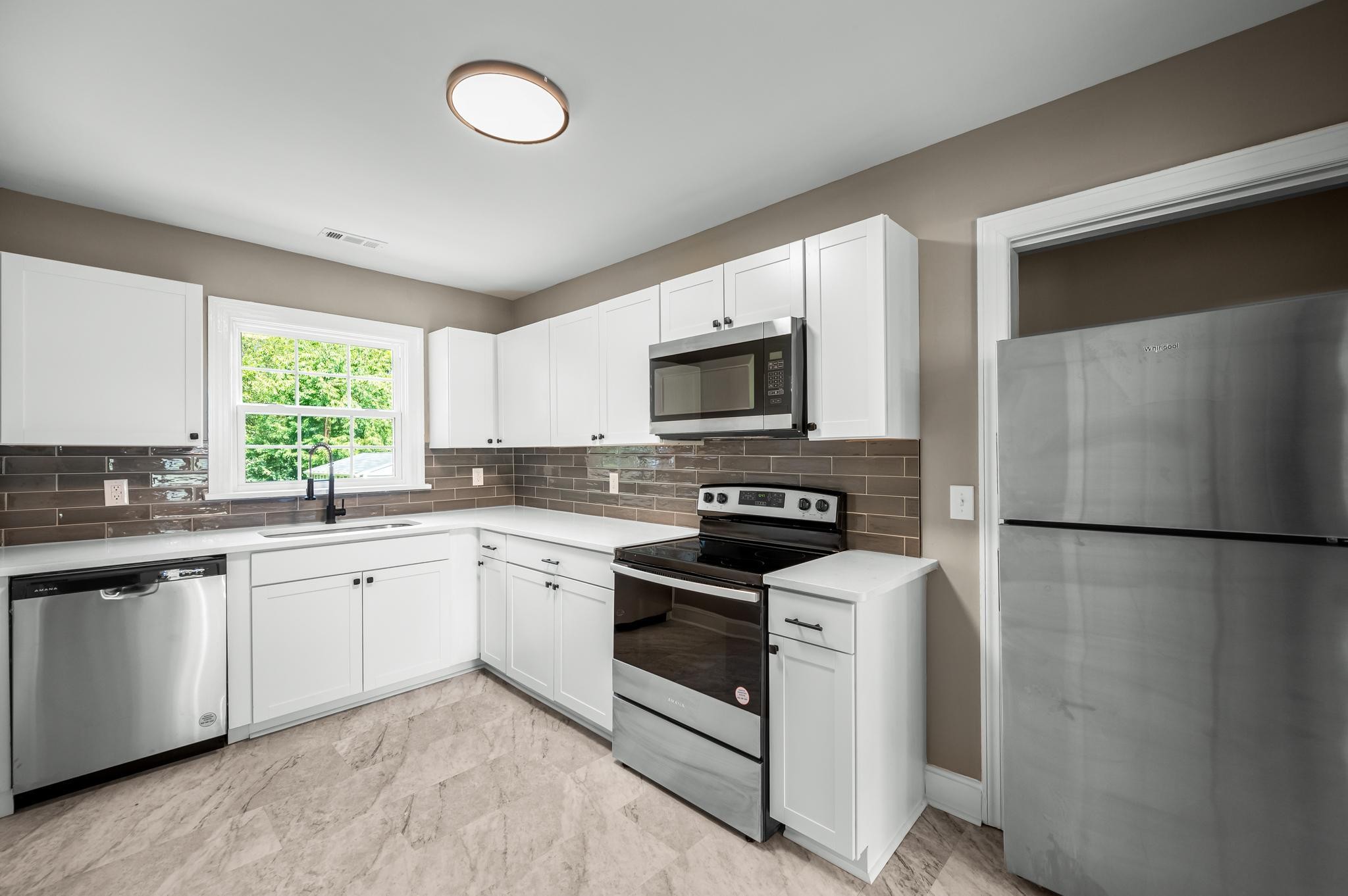 Image 4 of 18 For 4690 Tomahawk Drive