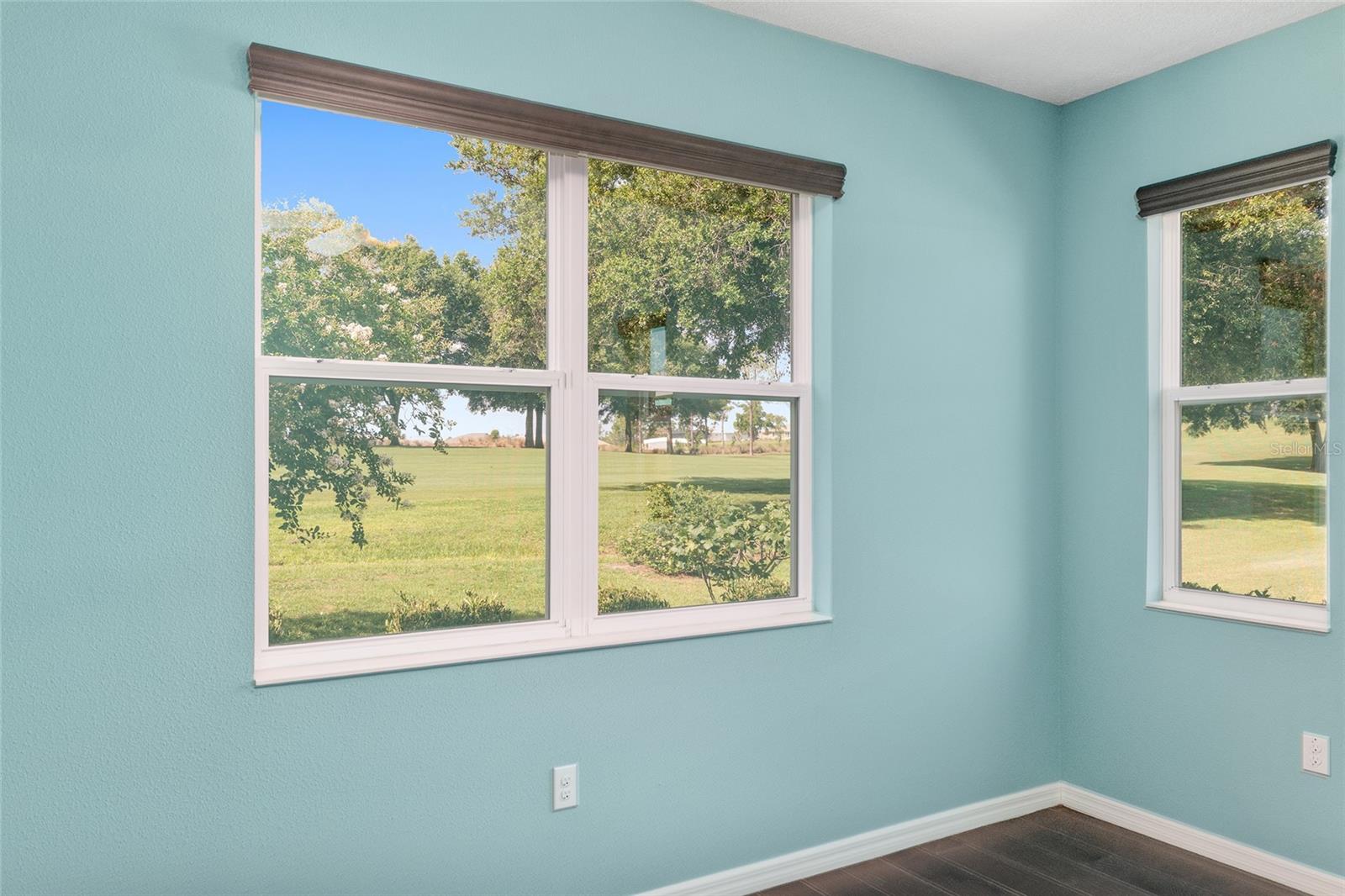 Image 17 of 50 For 9805 95th Loop