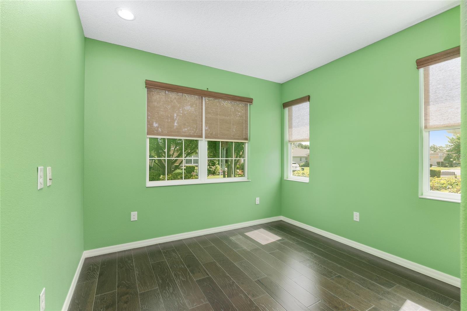 Image 29 of 50 For 9805 95th Loop