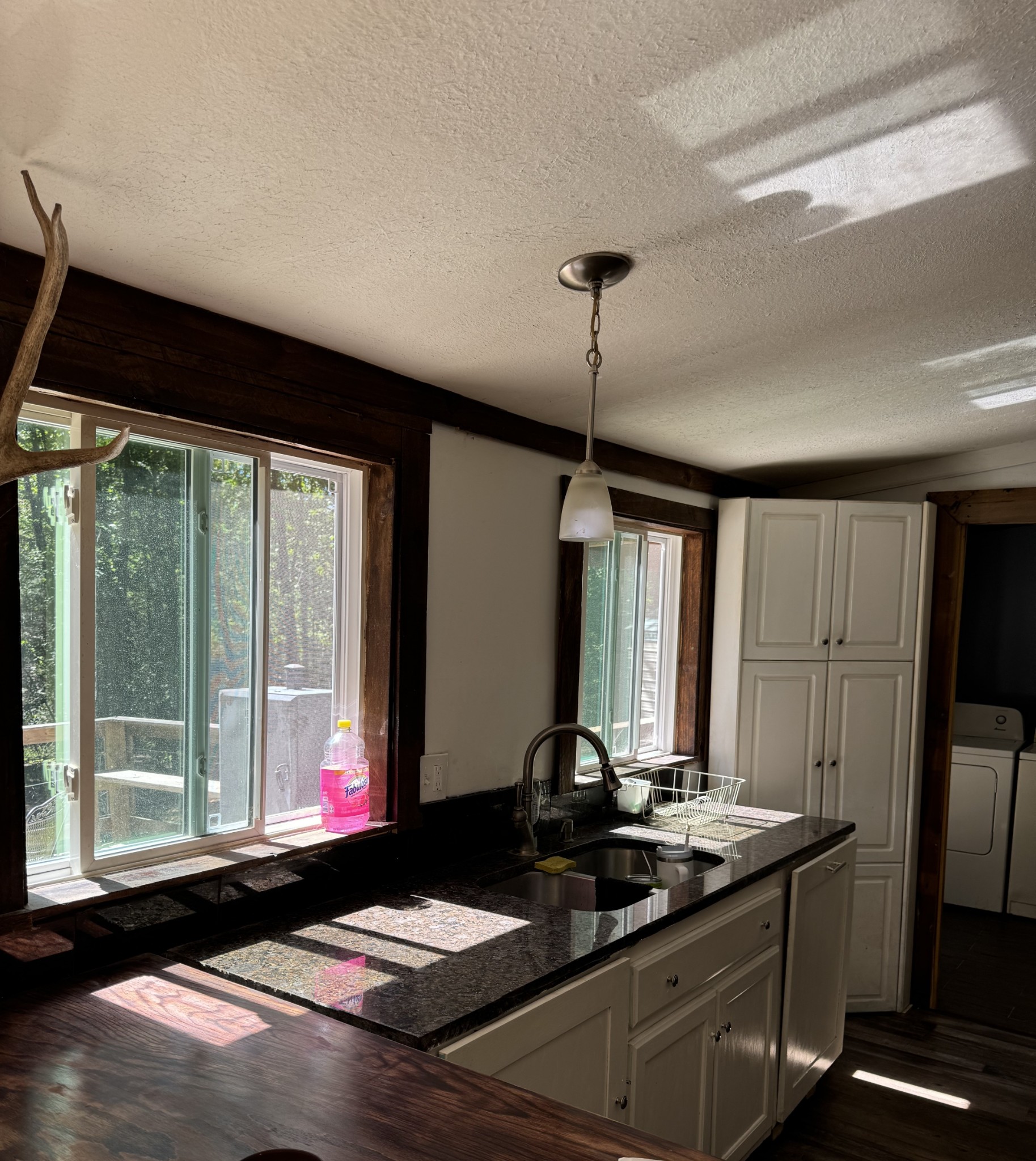 Image 3 of 50 For 9805 95th Loop