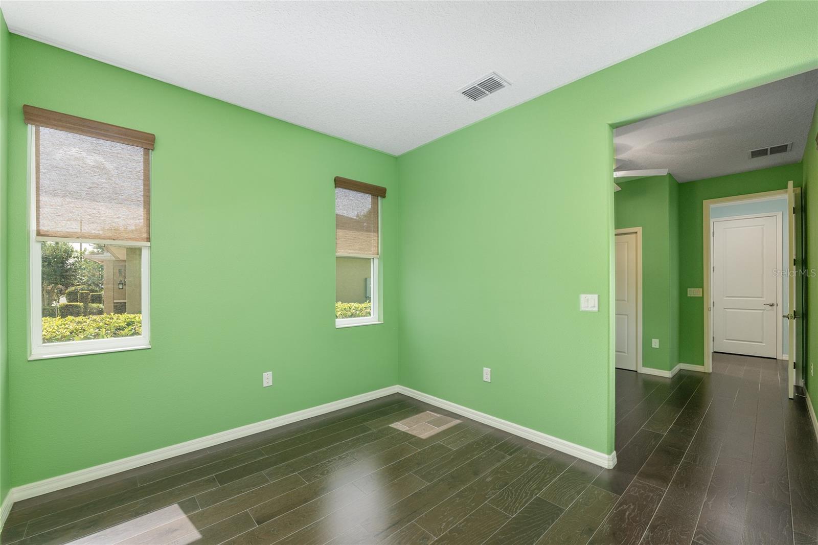 Image 31 of 50 For 9805 95th Loop