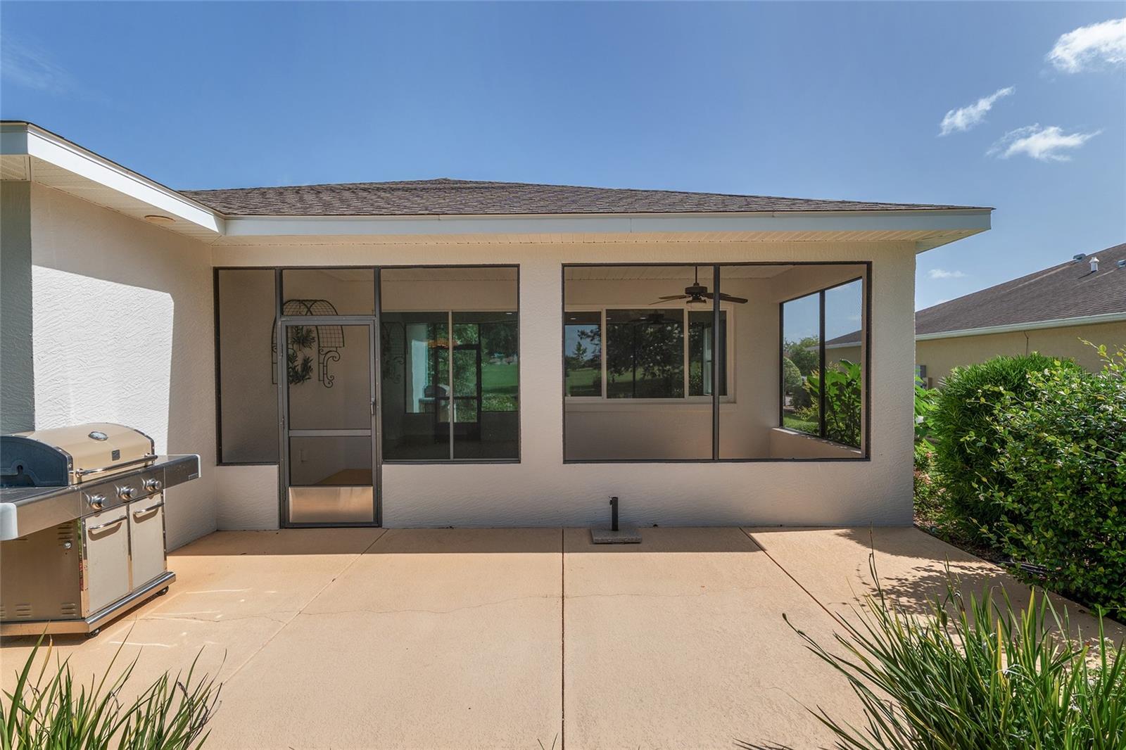 Image 41 of 50 For 9805 95th Loop