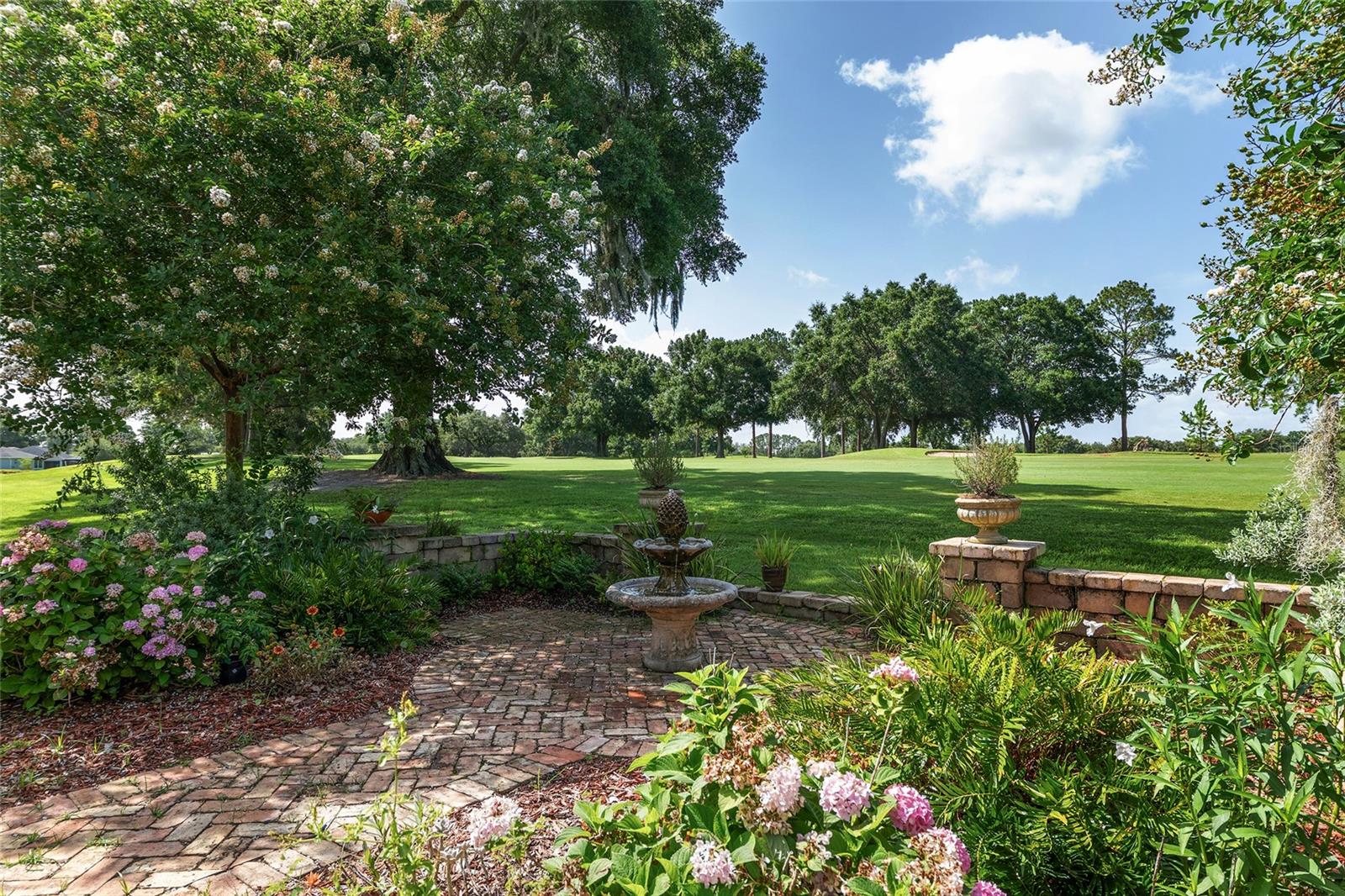 Image 45 of 50 For 9805 95th Loop