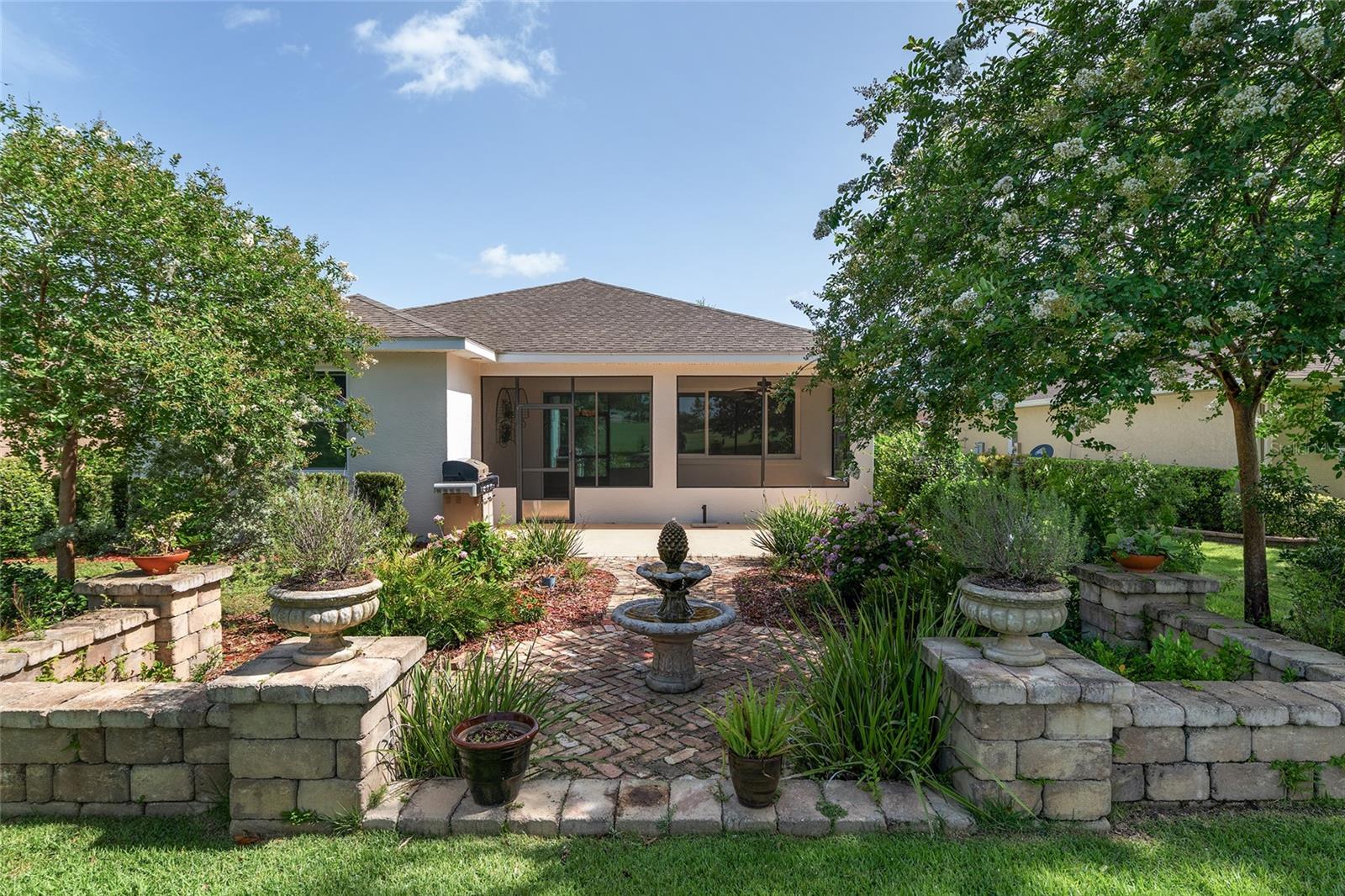 Image 46 of 50 For 9805 95th Loop