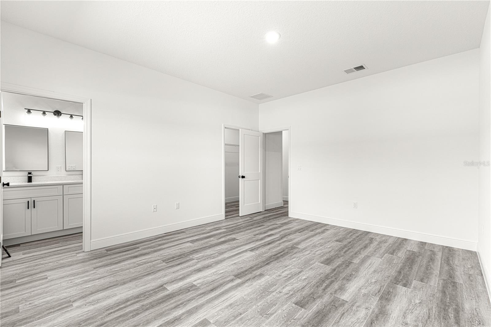 Image 15 of 35 For 15413 65th Terrace Road