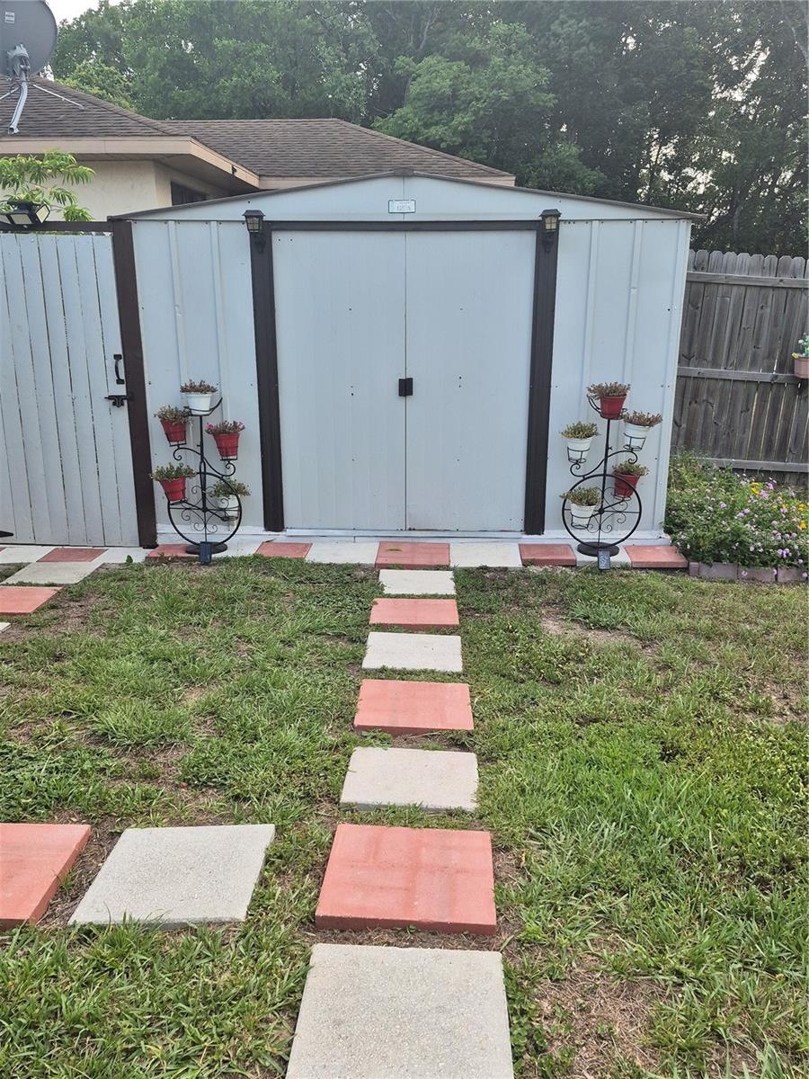 Image 14 of 54 For 21511 Plantation Street Sw