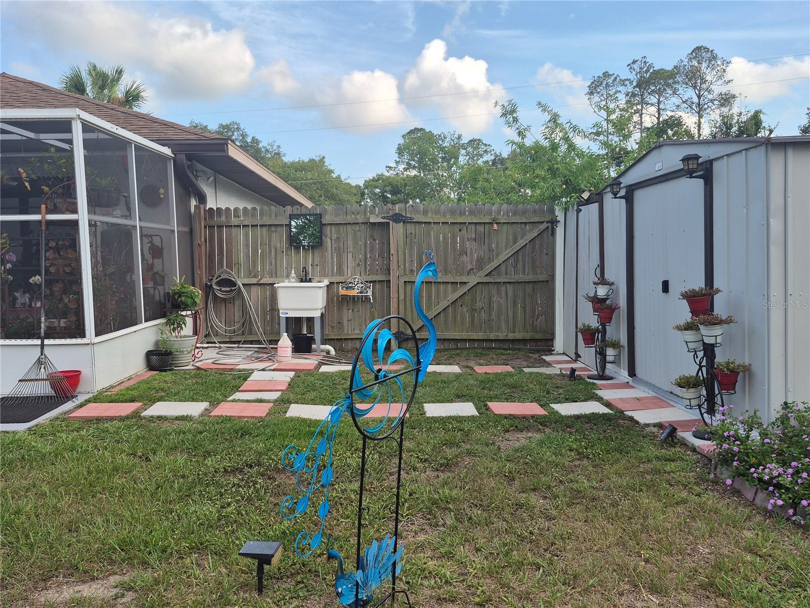 Image 18 of 54 For 21511 Plantation Street Sw