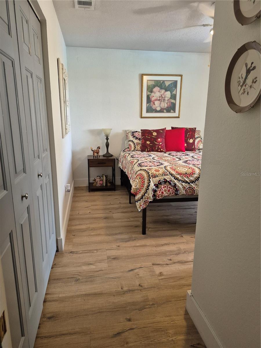 Image 30 of 54 For 21511 Plantation Street Sw
